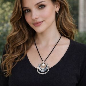 Elle 925 Sterling Silver (41g) & Pink Pearl Necklace